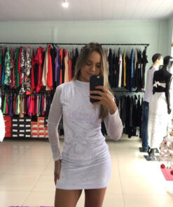 Vestido veludo manga de tule com brilho