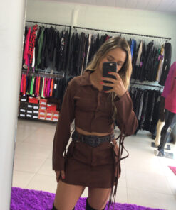 Conjunto short saia + blusa aberta nas costas