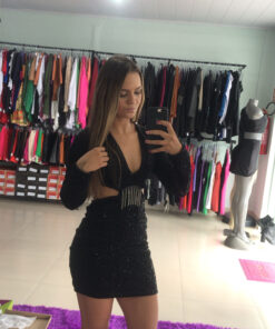 Vestido paetê manga longa com decote