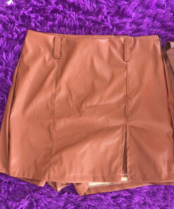 Short saia courino laço