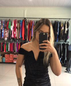 Vestido veludo ombro a ombro