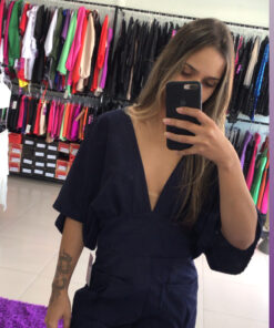 Macacão sedinha decote azul marinho